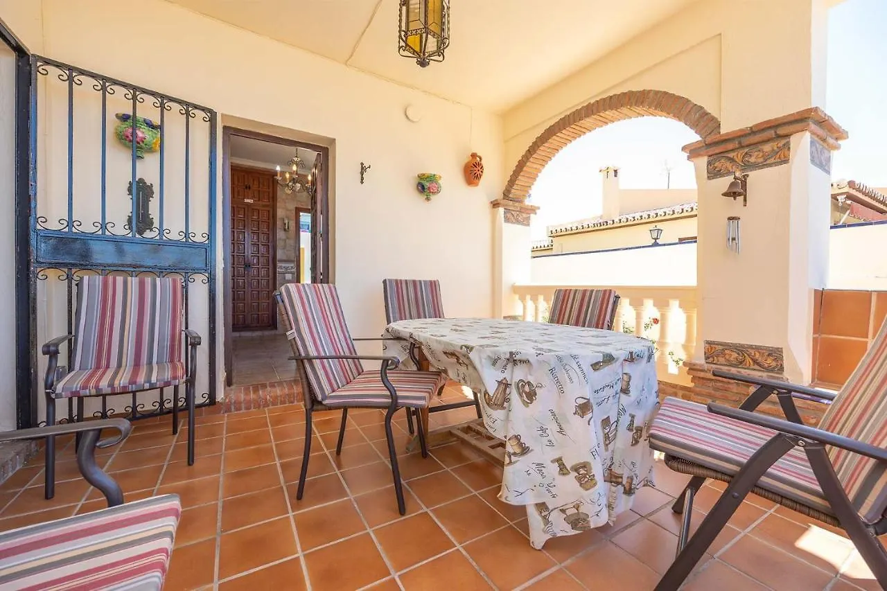 Villa De Alquiler Vacacional En Nerja Calle Solana 0*,
