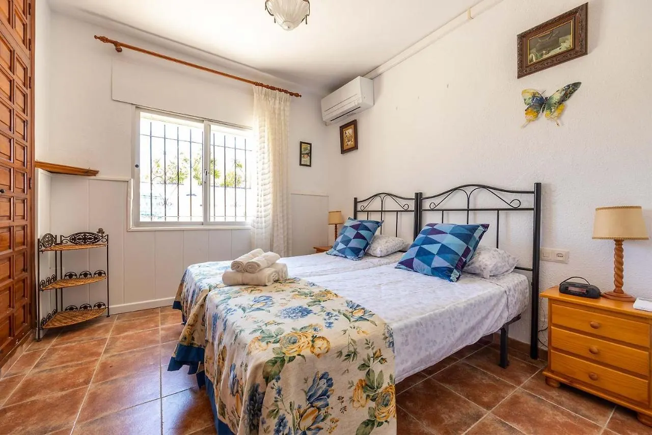 Holiday home Villa De Alquiler Vacacional En Nerja Calle Solana Spain