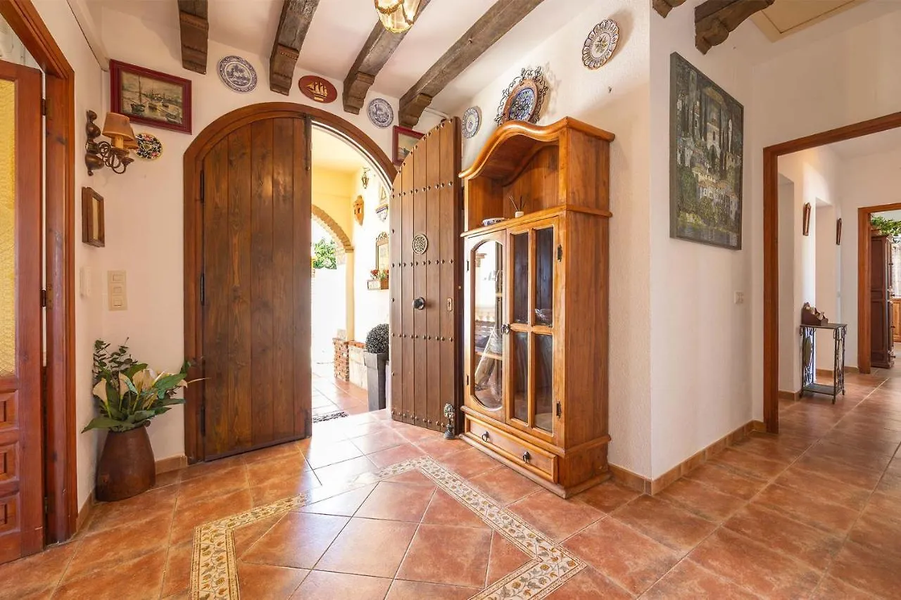 Villa De Alquiler Vacacional En Nerja Calle Solana Spain