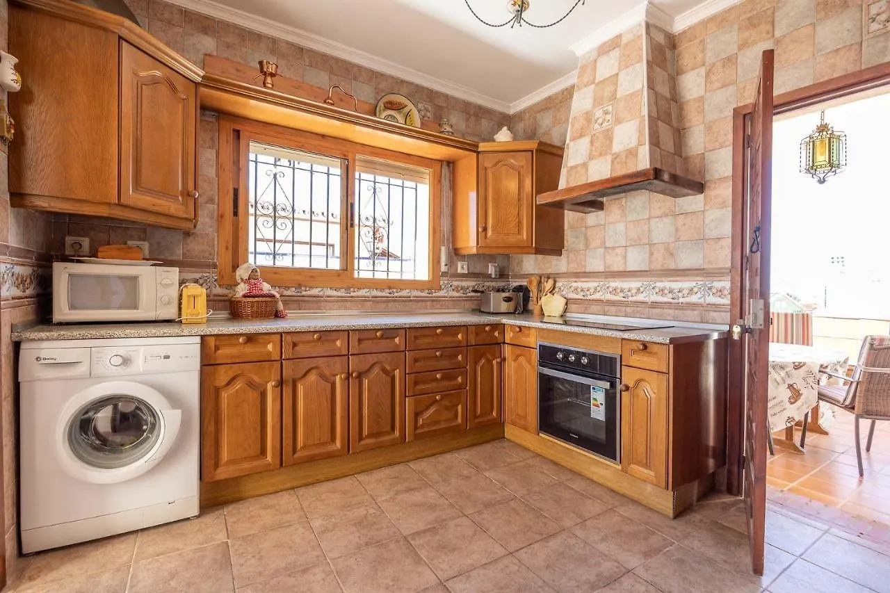 Villa De Alquiler Vacacional En Nerja Calle Solana Holiday home