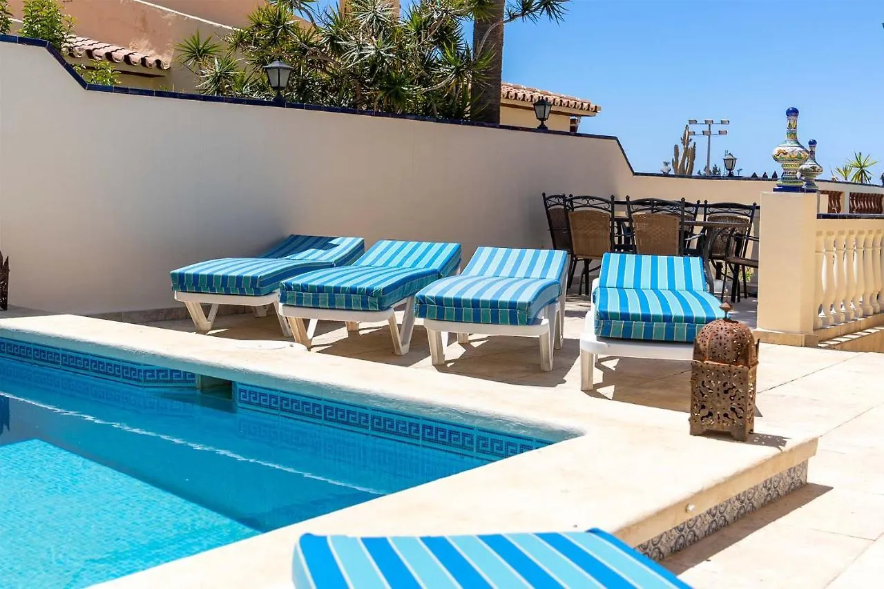 Villa De Alquiler Vacacional En Nerja Calle Solana